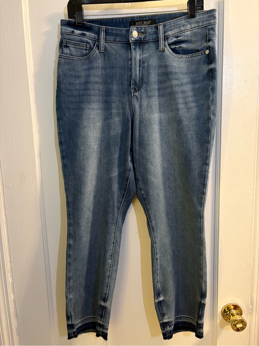 Judy Blue Medium Wash Ankle Skinny Jeans